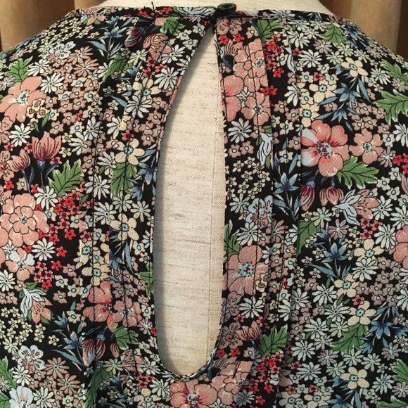 ZARA BASIC Floral Blouse - Picture 3 of 8